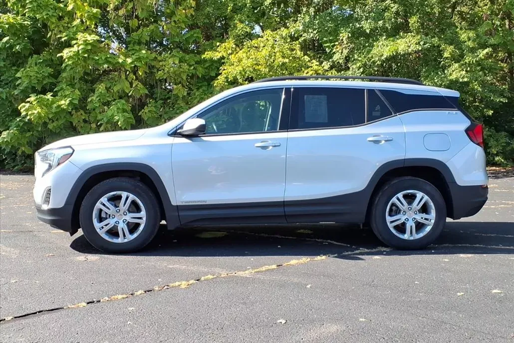 2020 Gmc Terrain SLE photo 1