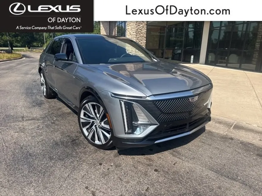 2024 Cadillac Lyriq Luxury photo 1