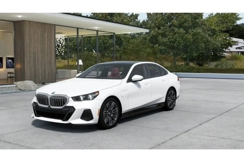 2026 Bmw 550e xDrive photo 1