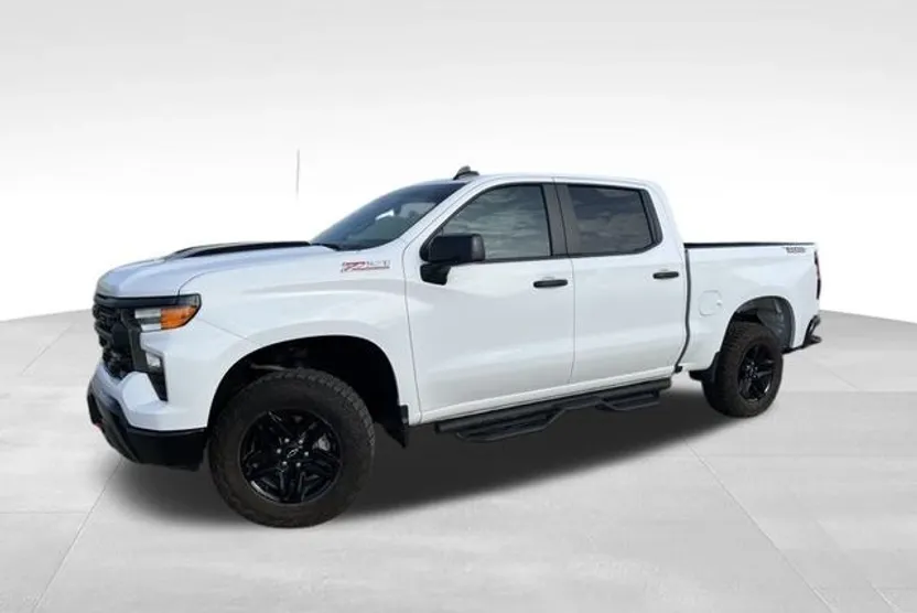 2025 Chevrolet Silverado 1500 Custom Trail Boss photo 1