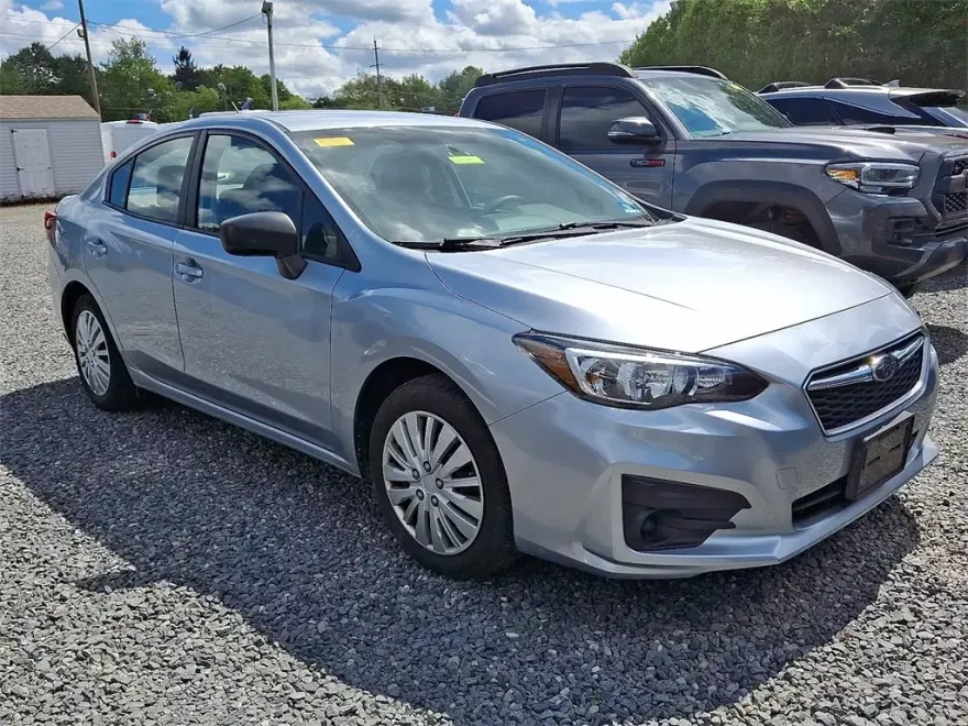2018 Subaru Impreza 2.0i photo 1