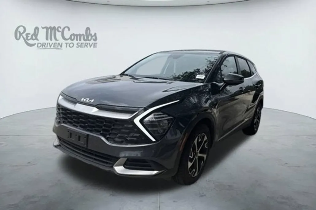 2025 Kia Sportage EX photo 1