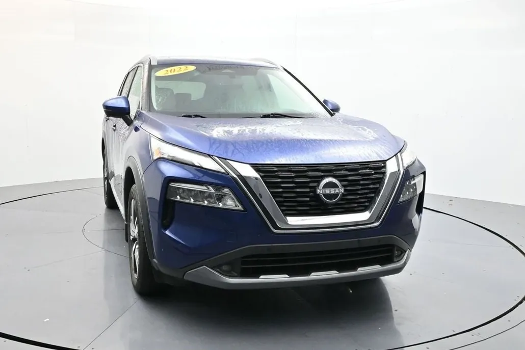 2022 Nissan Rogue SL photo 1