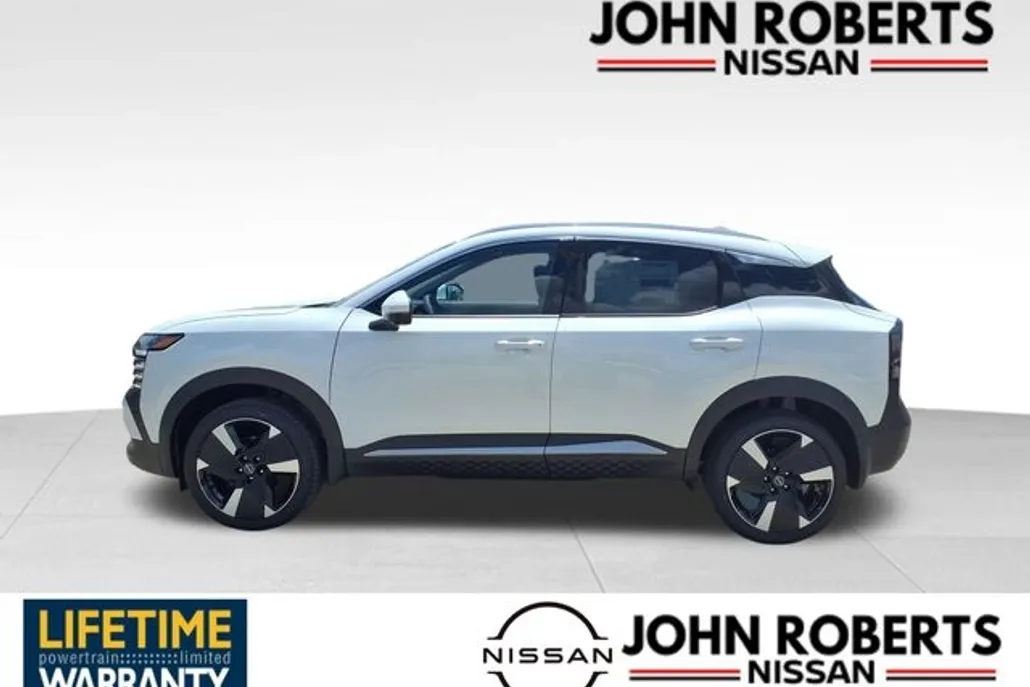 2025 Nissan Kicks SR photo 1