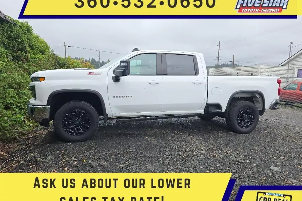 2024 Chevrolet Silverado 3500HD LT photo 1