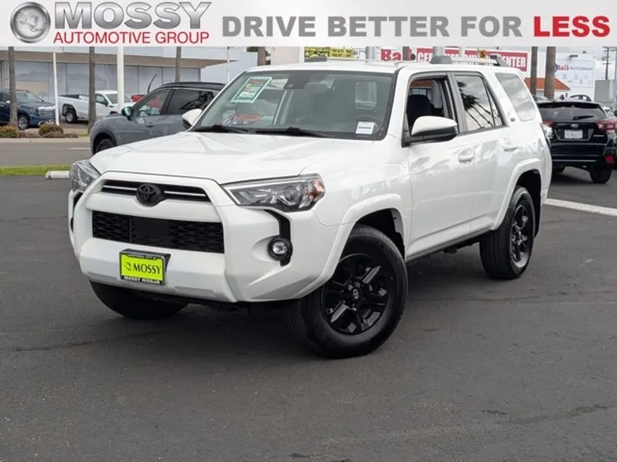 2023 Toyota 4Runner SR5 Premium photo 1