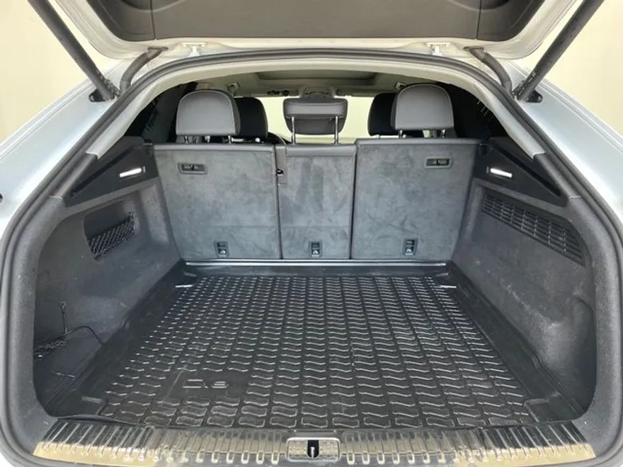2022 Audi Q8 55 Premium Plus photo 1