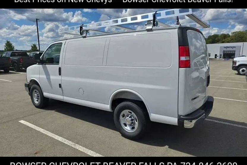 2025 Chevrolet Express 2500 Work Van Cargo photo 1