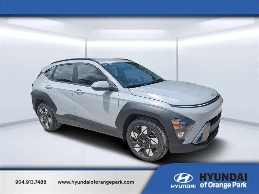 2025 Hyundai Kona SEL photo 1