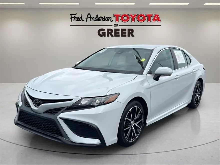 2023 Toyota Camry SE photo 1