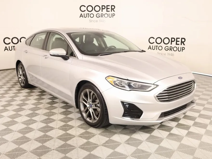 2019 Ford Fusion SEL photo 1