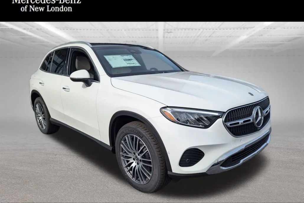 2026 Mercedes Benz GLC 300 4MATIC photo 1