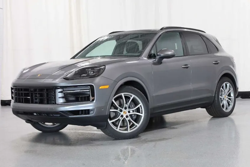 2024 Porsche Cayenne photo 1
