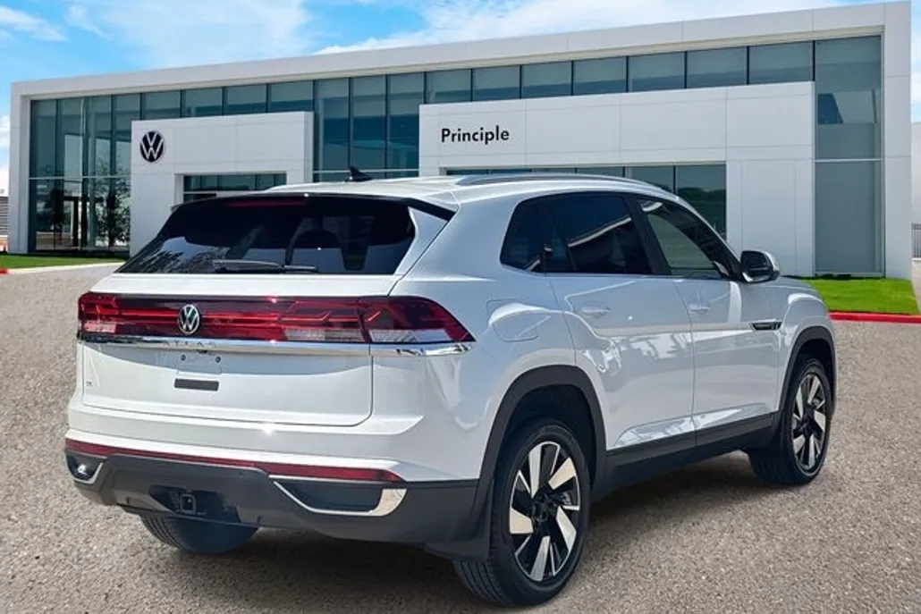 2026 Volkswagen Atlas Cross Sport SE Technology photo 1