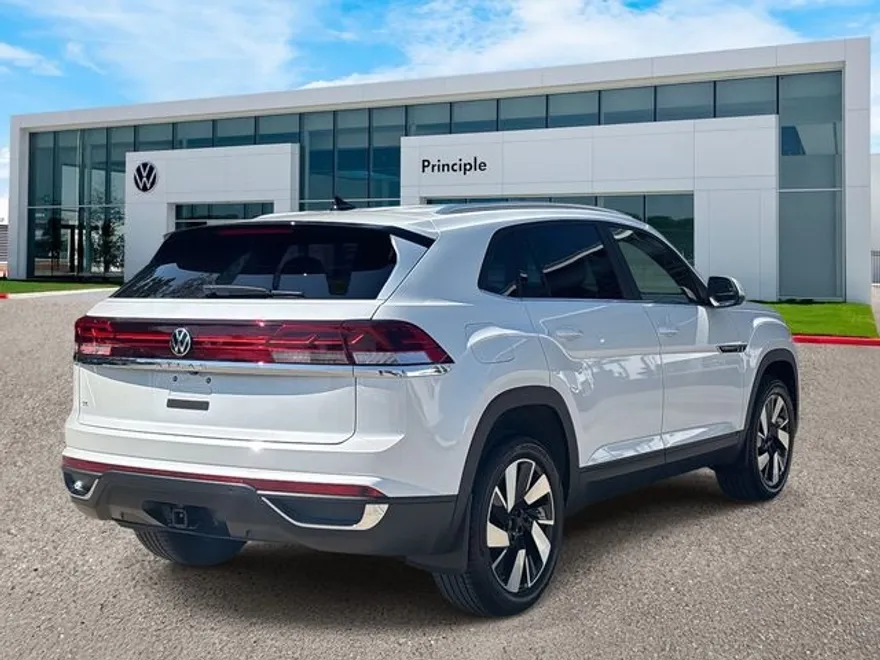 2026 Volkswagen Atlas Cross Sport SE Technology photo 1