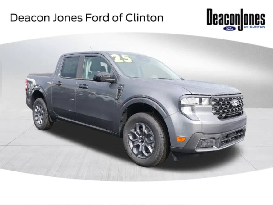 2025 Ford Maverick XLT photo 1