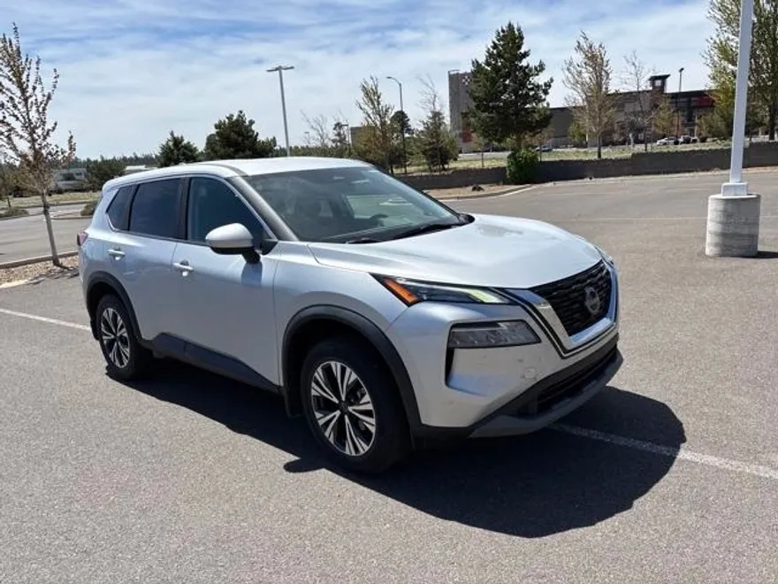 2023 Nissan Rogue SV photo 1