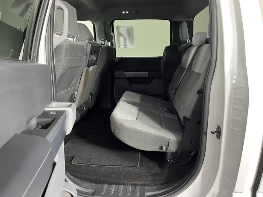 2022 Ford F-150 Platinum photo 1