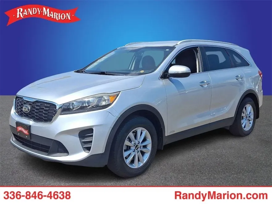 2019 Kia Sorento LX photo 1
