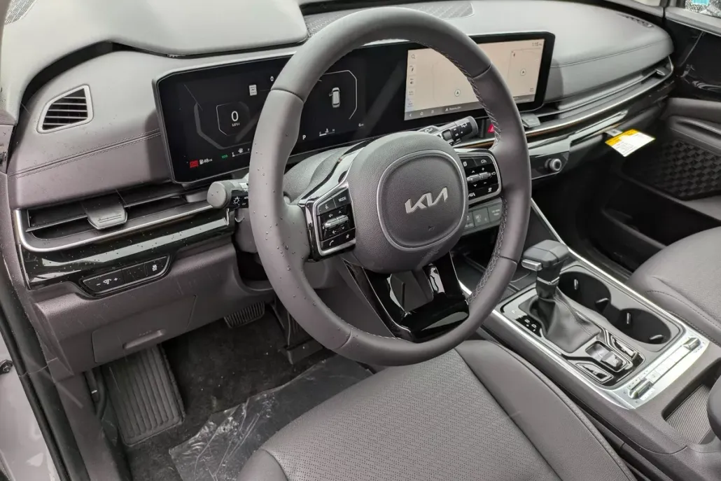 2025 Kia Carnival SX Prestige photo 1