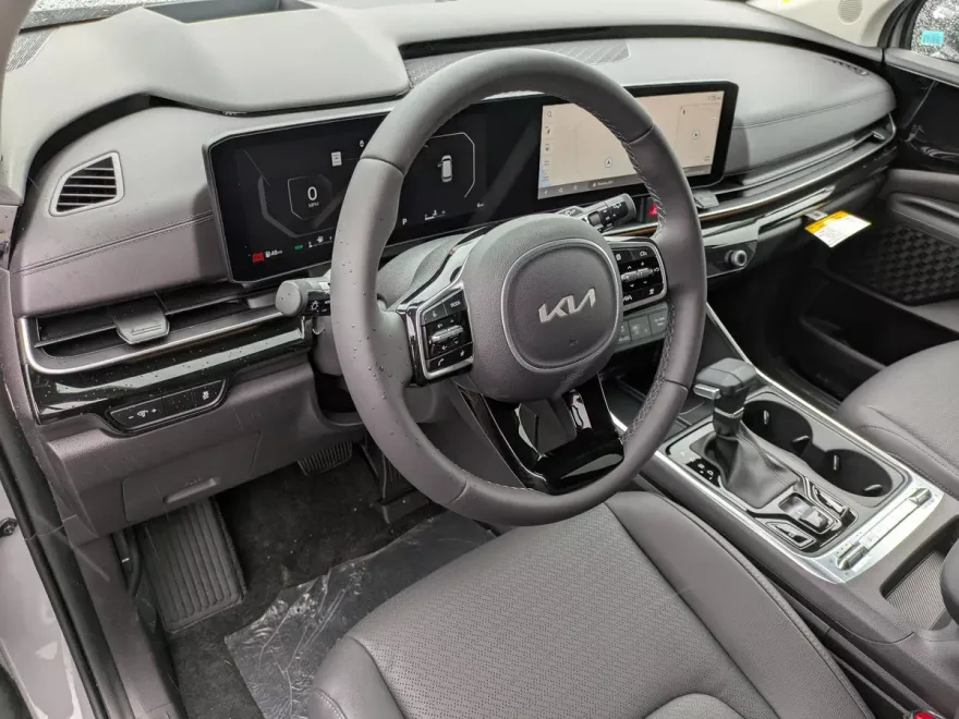 2025 Kia Carnival SX Prestige photo 1