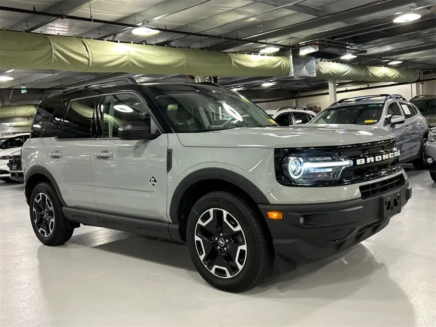 2021 Ford Bronco Sport Outer Banks photo 1