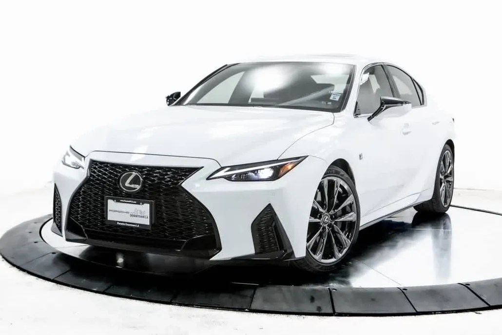 2023 Lexus IS 350 F SPORT photo 1