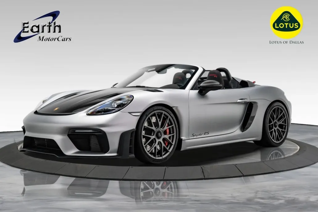 2024 Porsche Boxster Spyder photo 1