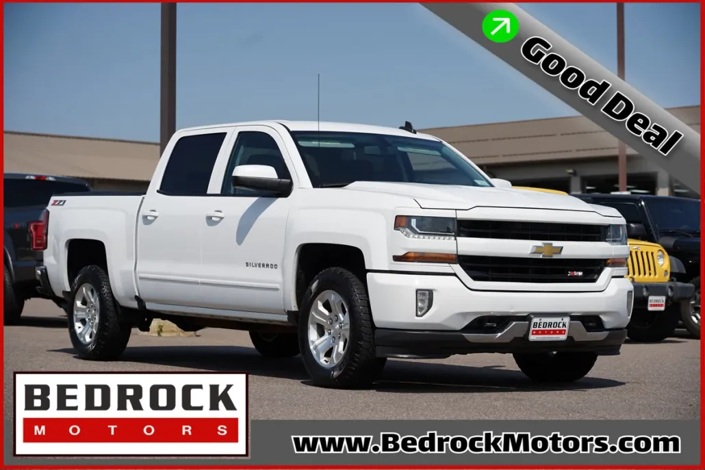 2017 Chevrolet Silverado 1500 LT photo 1