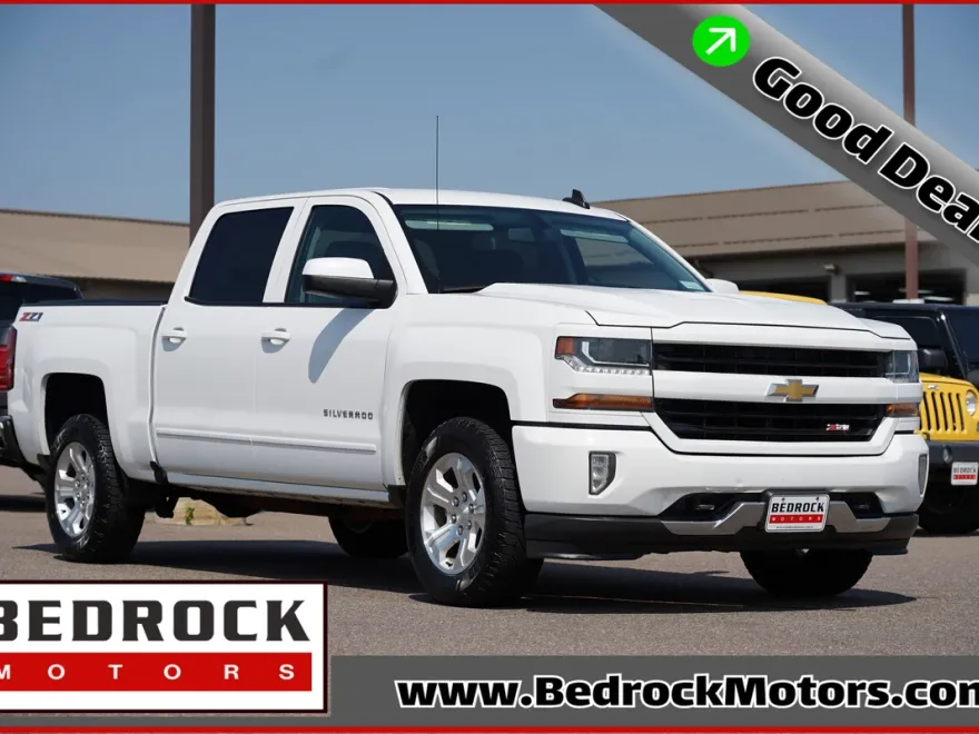 2017 Chevrolet Silverado 1500 LT photo 1