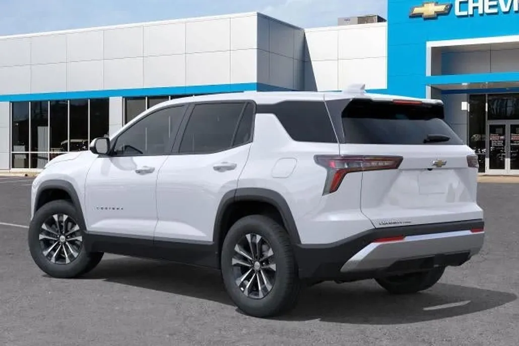 2026 Chevrolet Equinox LT photo 1