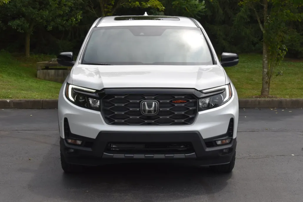 2025 Honda Ridgeline TrailSport photo 1