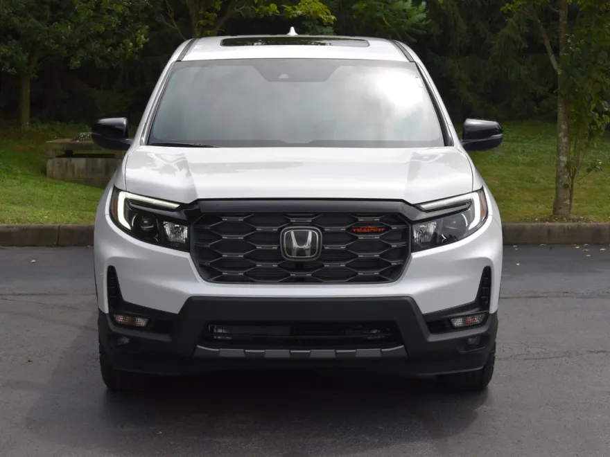 2025 Honda Ridgeline TrailSport photo 1