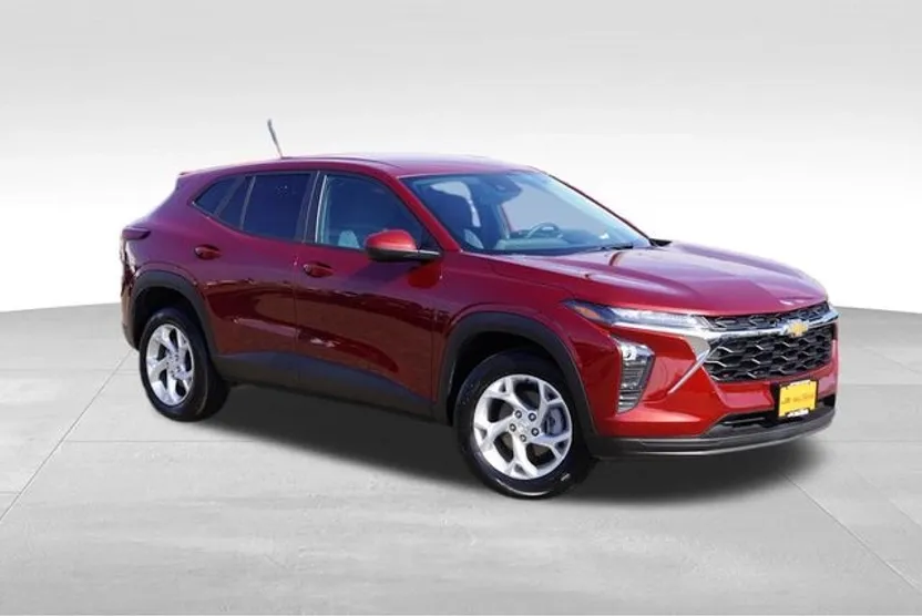 2024 Chevrolet Trax LS photo 1