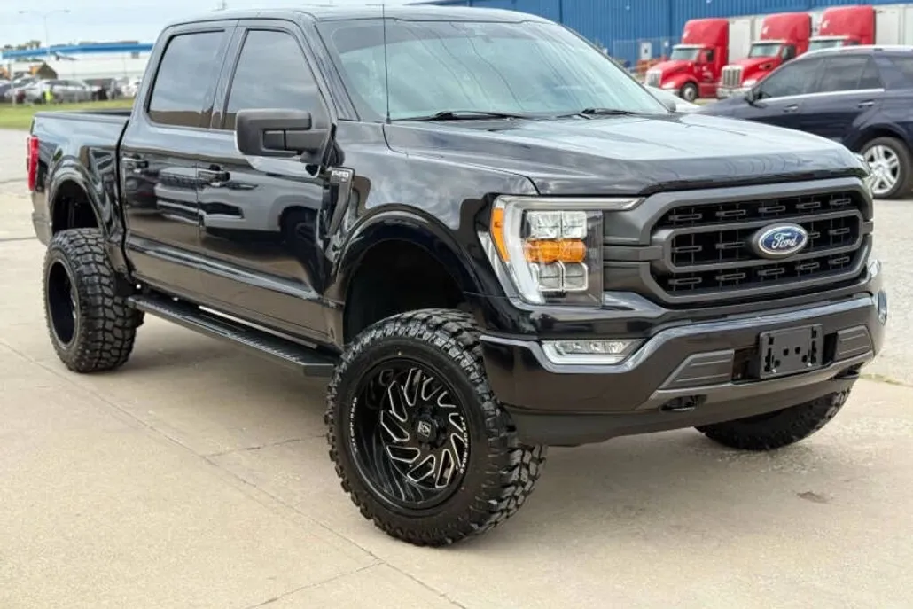 2021 Ford F-150 XLT photo 1