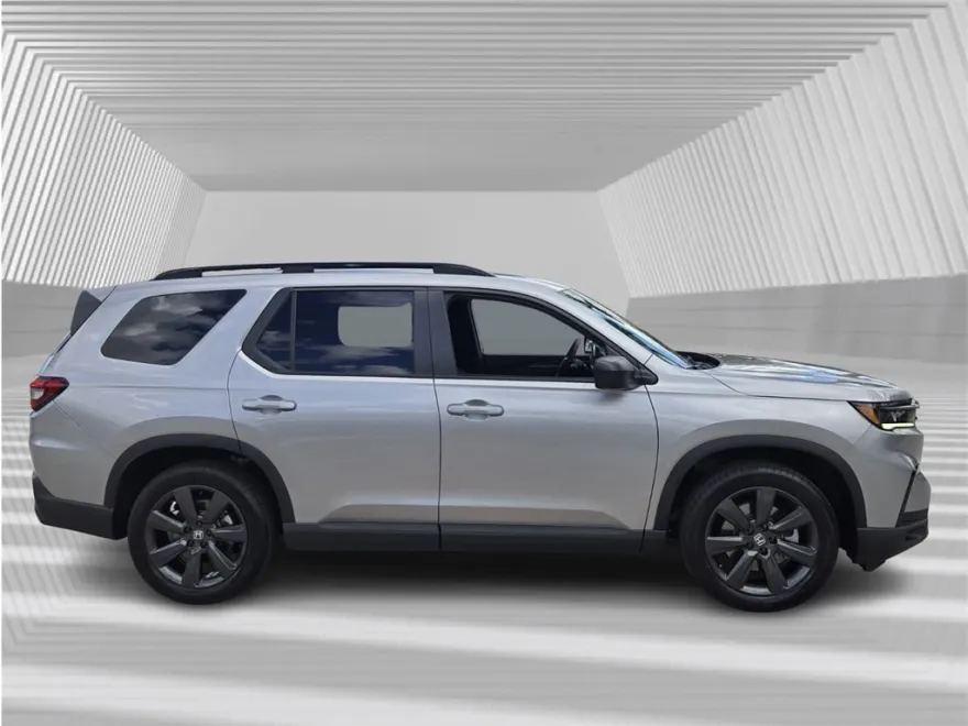 2025 Honda Pilot Sport photo 1