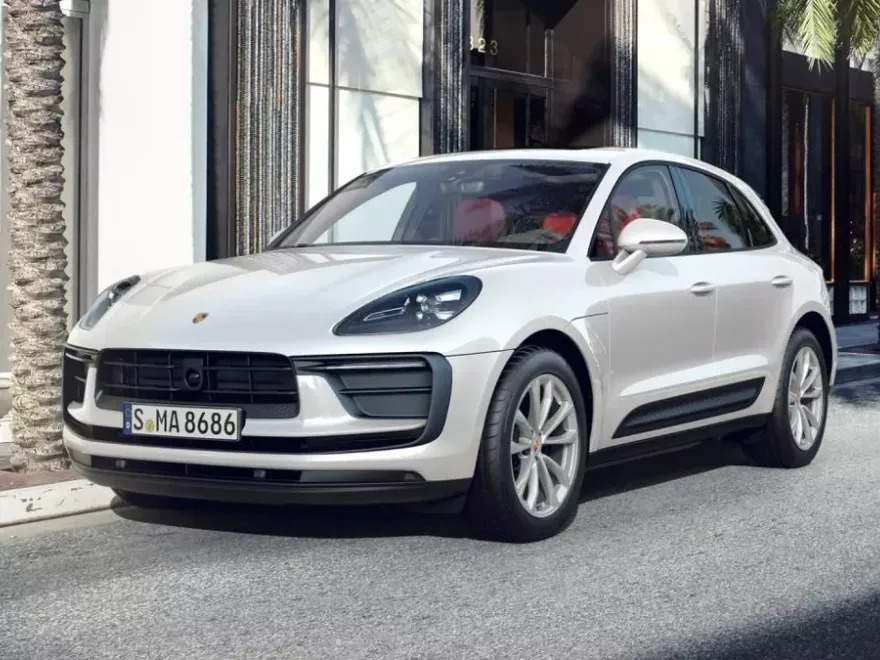 2025 Porsche Macan T photo 1