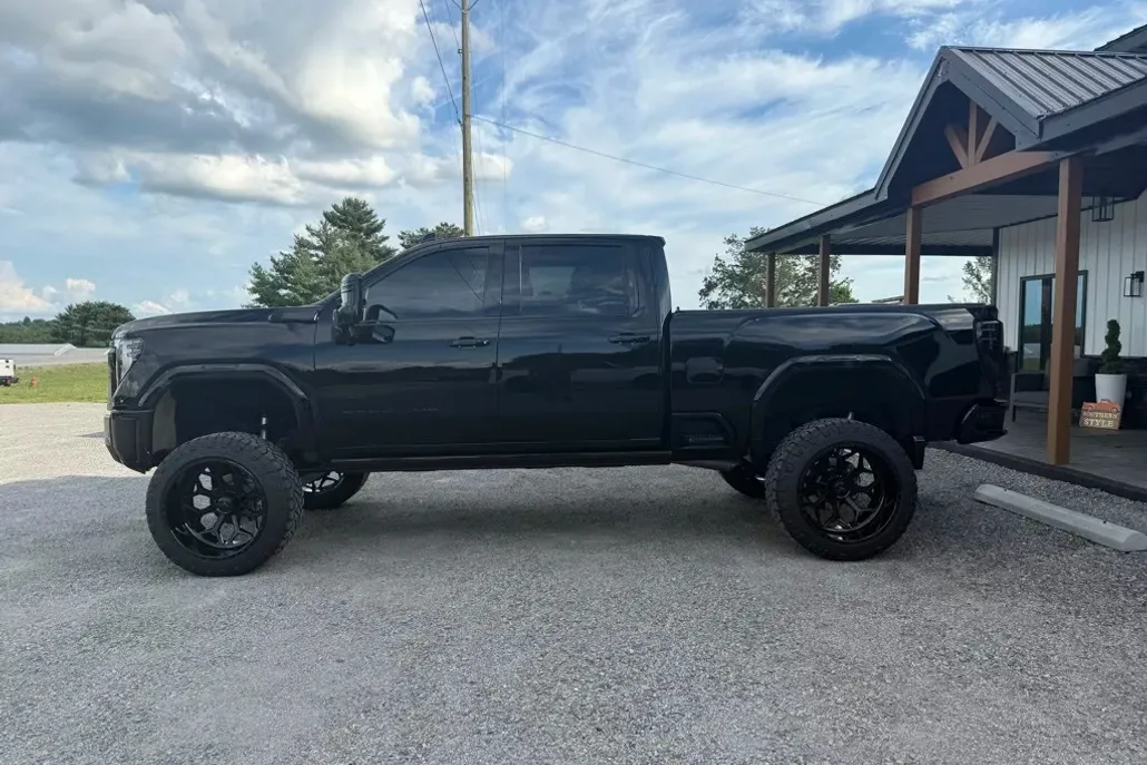2024 Gmc Sierra HD Denali Ultimate photo 1
