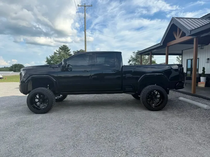 2024 Gmc Sierra HD Denali Ultimate photo 1