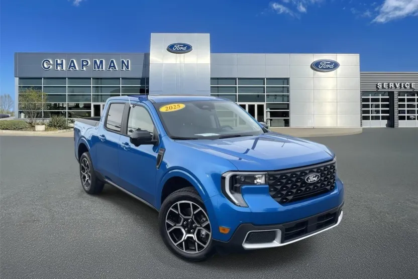 2025 Ford Maverick Lariat photo 1