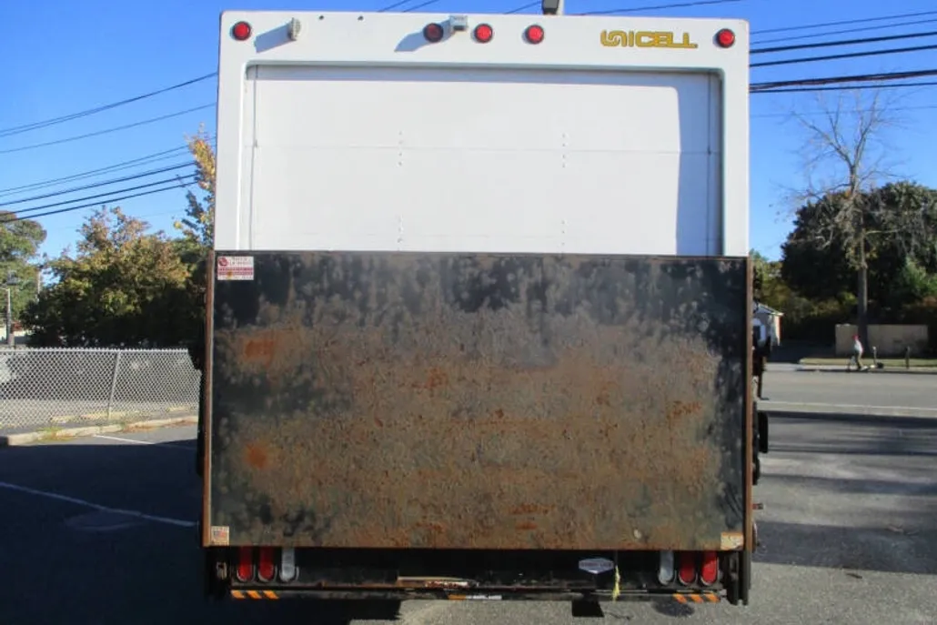 2019 Ford E-450 photo 1