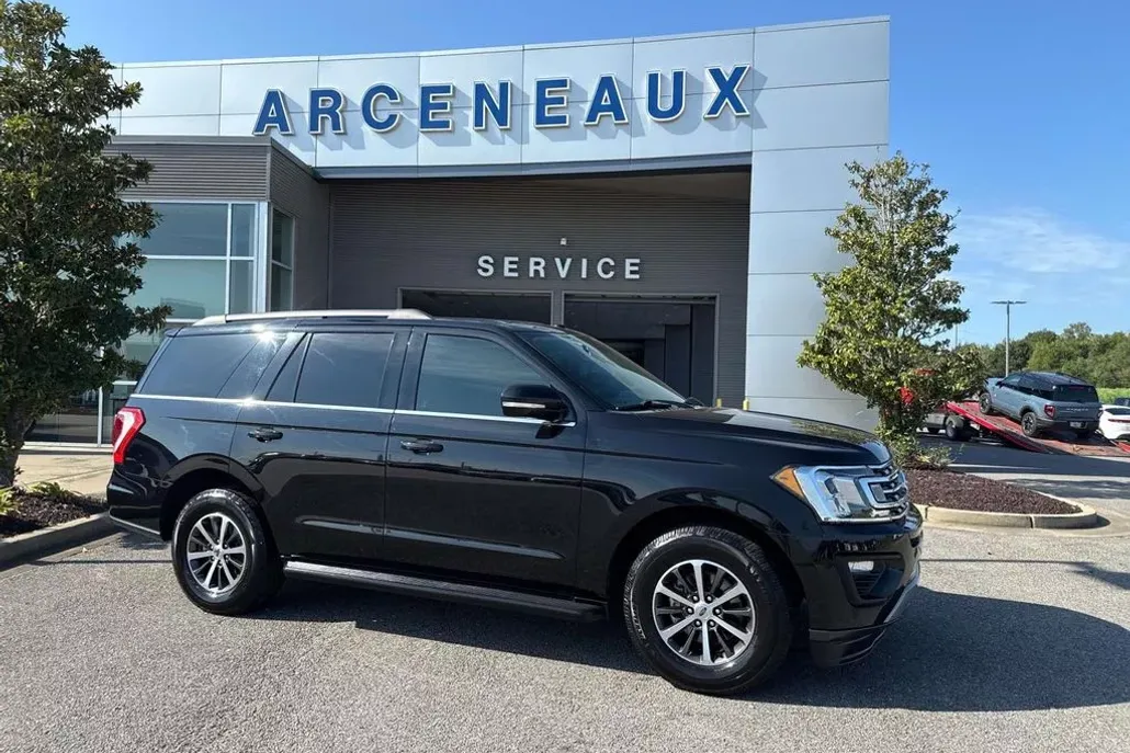 2019 Ford Expedition XLT photo 1