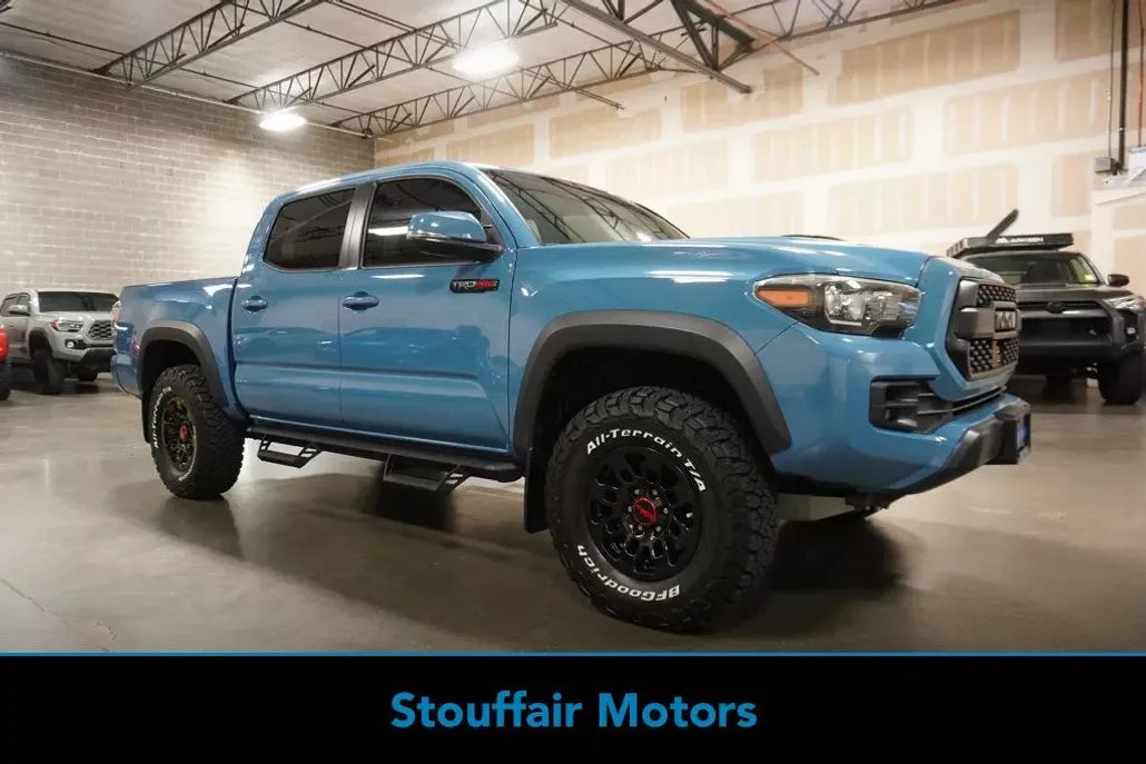 2018 Toyota Tacoma TRD Pro Double Cab V6 4x4 photo 1