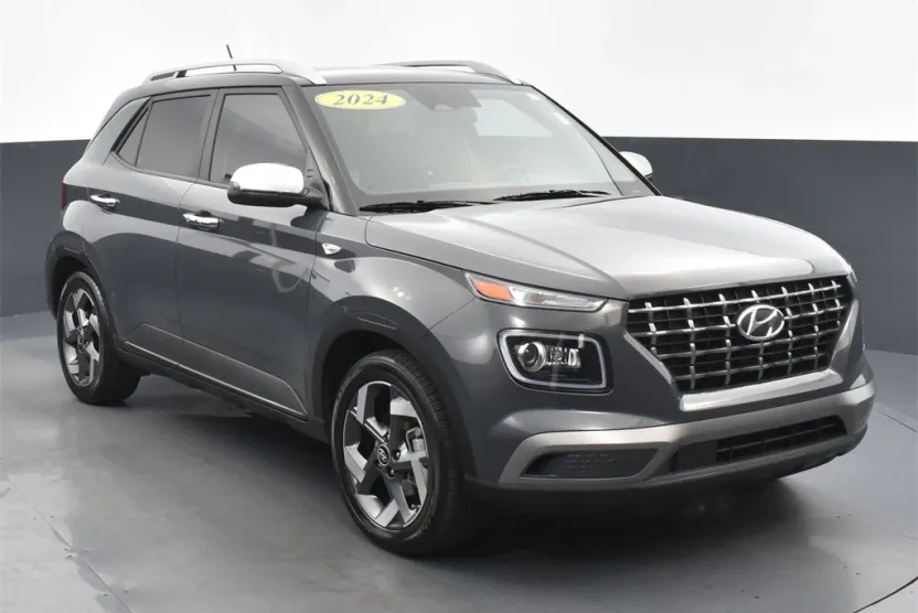2024 Hyundai Venue Limited photo 1