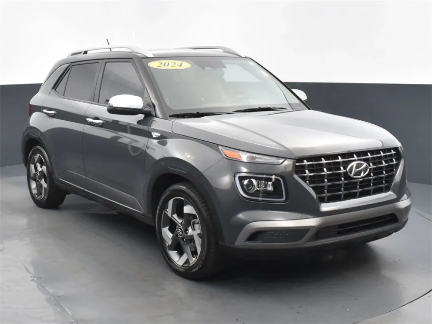 2024 Hyundai Venue Limited photo 1