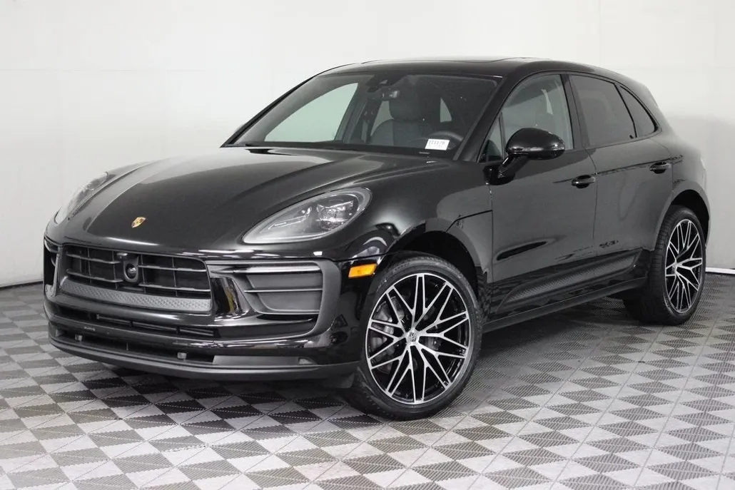 2025 Porsche Macan Base photo 1