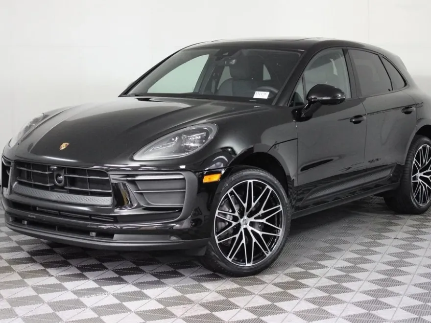 2025 Porsche Macan Base photo 1