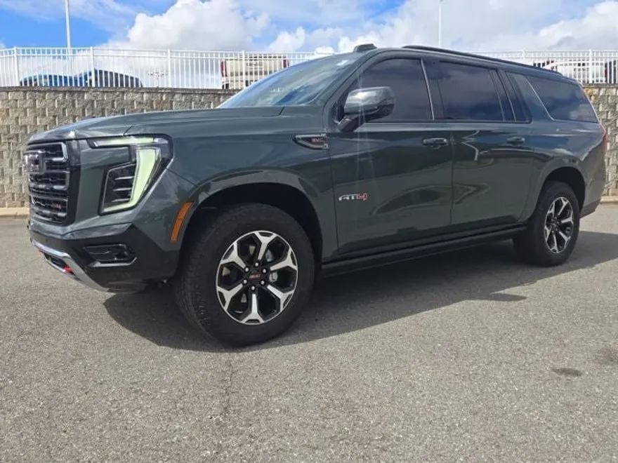 2025 Gmc Yukon XL AT4 photo 1