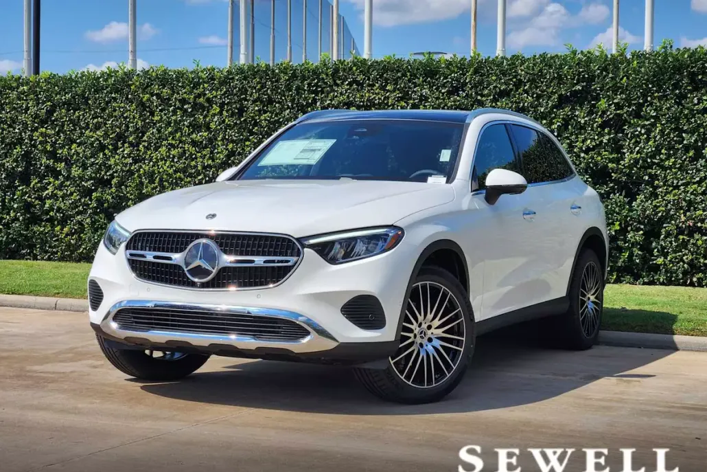 2026 Mercedes Benz GLC 300 4MATIC photo 1
