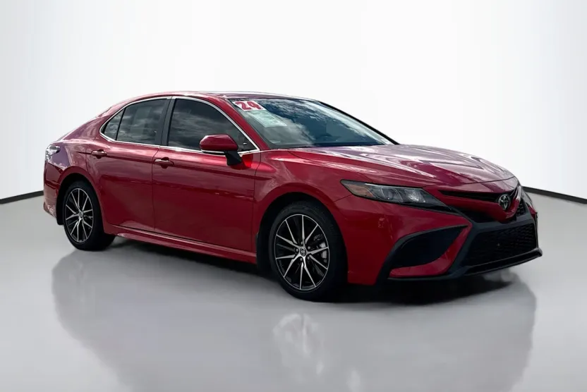 2024 Toyota Camry SE photo 1